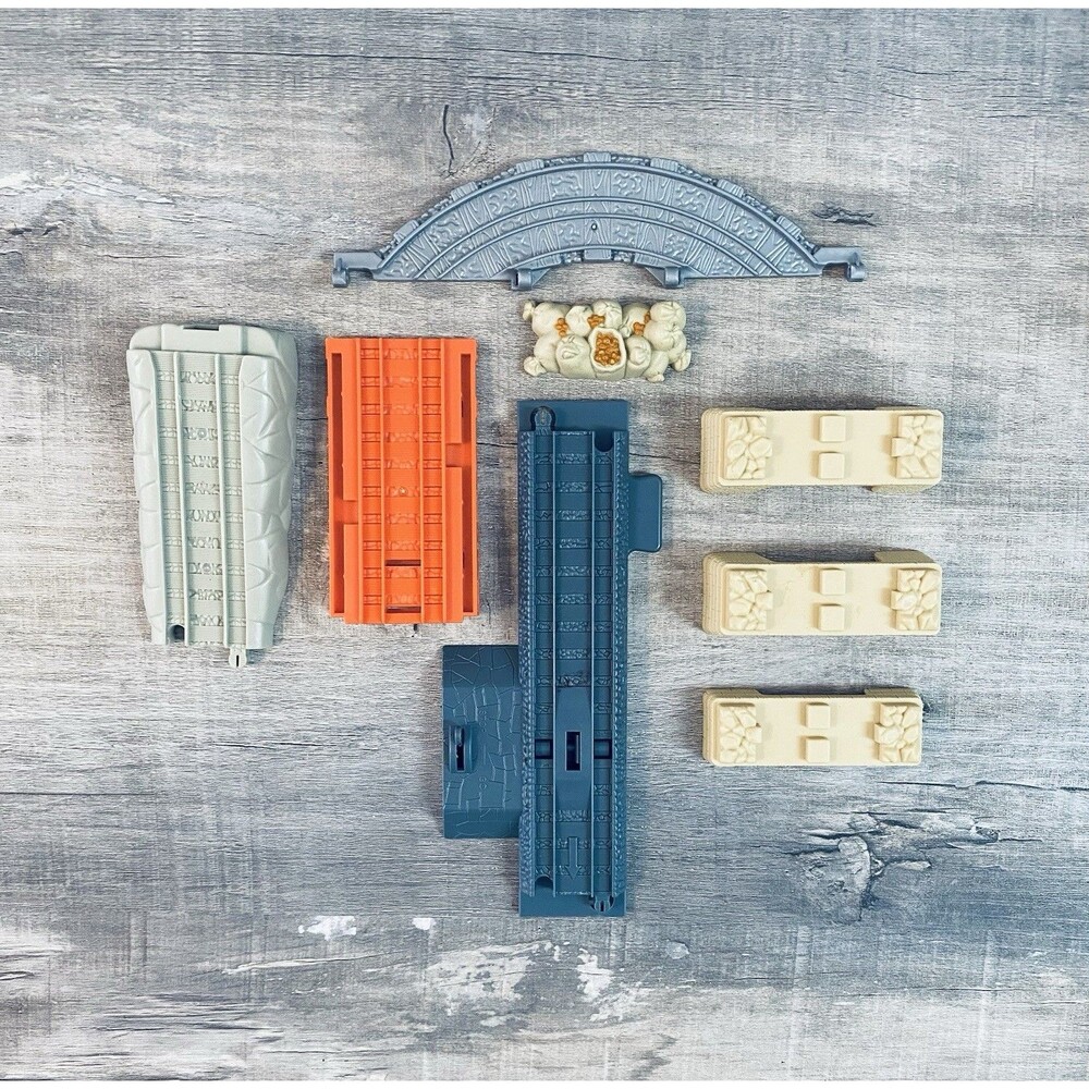 Vintage 2009 Trackmaster Lot Of 8 Thomas The Tank Engine Replacement Parts Only
